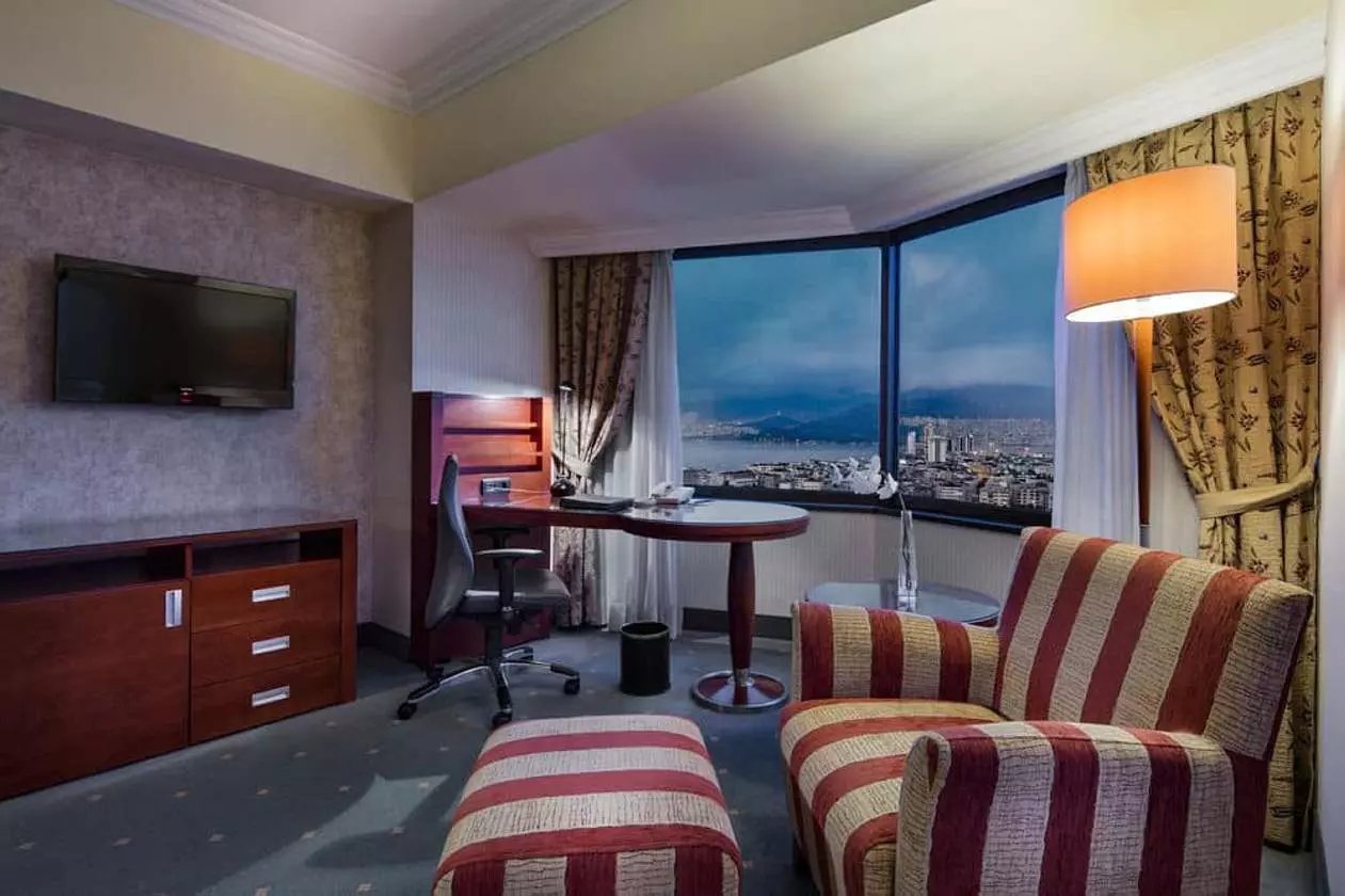 hilton_shabaviz (19).jpg